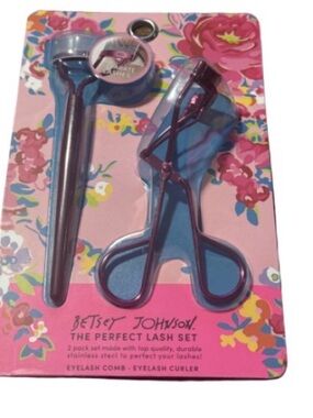 Betsey Johnson the perfect lash Tool Set